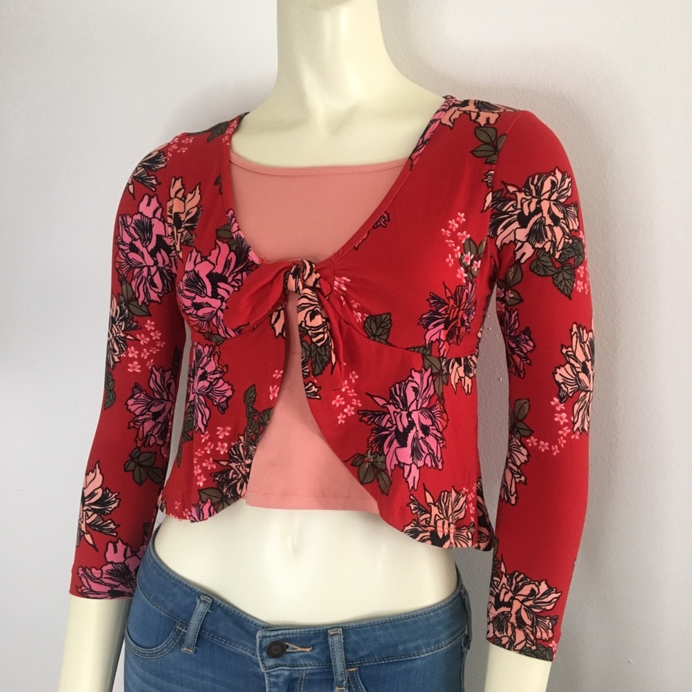 Red floral tie front top XS crop stretch long slv